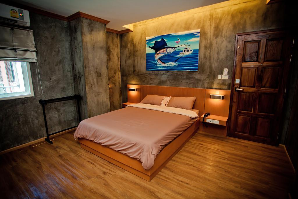 Chaphone Guesthouse Phuket Exterior photo